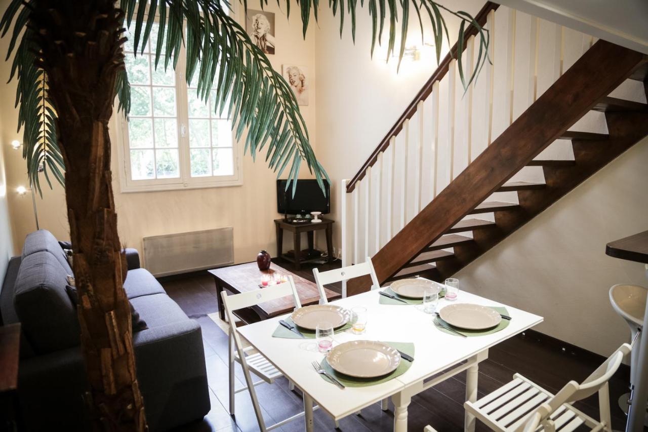 Le Safari Apartment Versailles Bagian luar foto